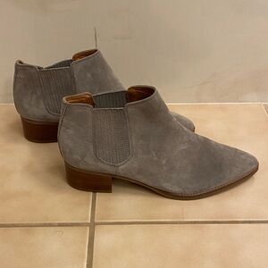 SARTO Gray Suede Ankle Boots
